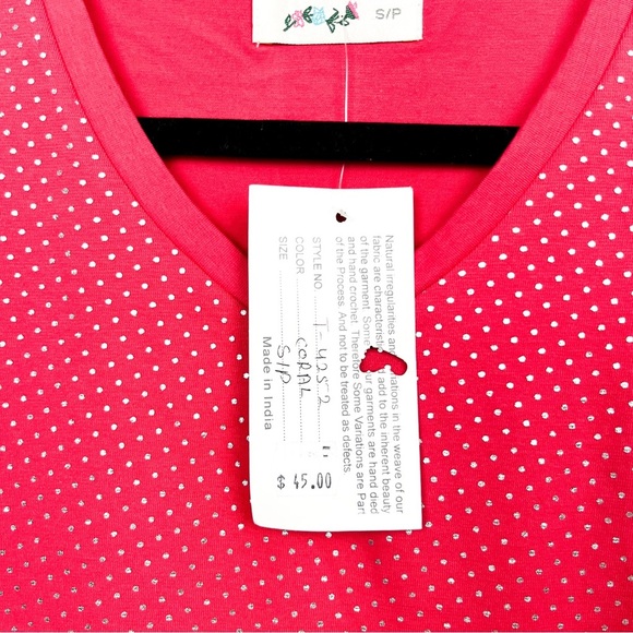 NWT Arvanti Red Short Sleeve Silver Dotted Tee - Picture 3 of 7